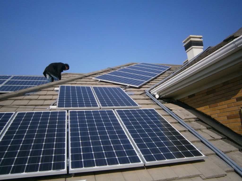 光伏行業(yè)的社會效益主要體現(xiàn)在哪些方面?(圖1)