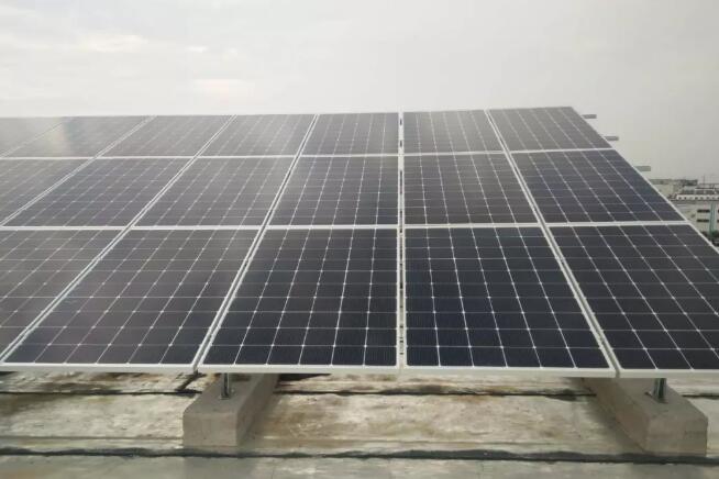 向陽詳解太陽能光伏發(fā)電前景光明(圖1) 太陽能光伏發(fā)電支架圖